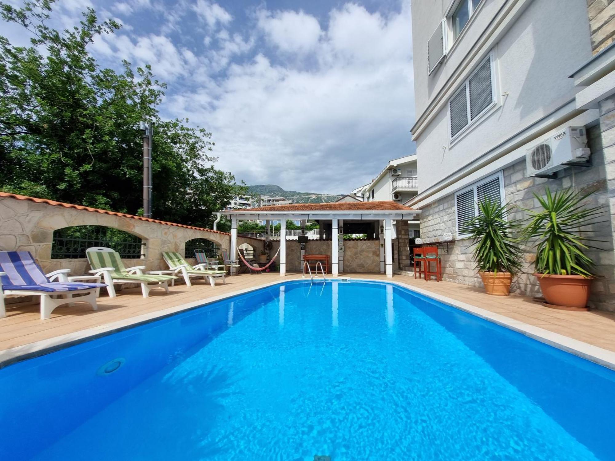 Mila & Aleksandr Apartments Будва Экстерьер фото